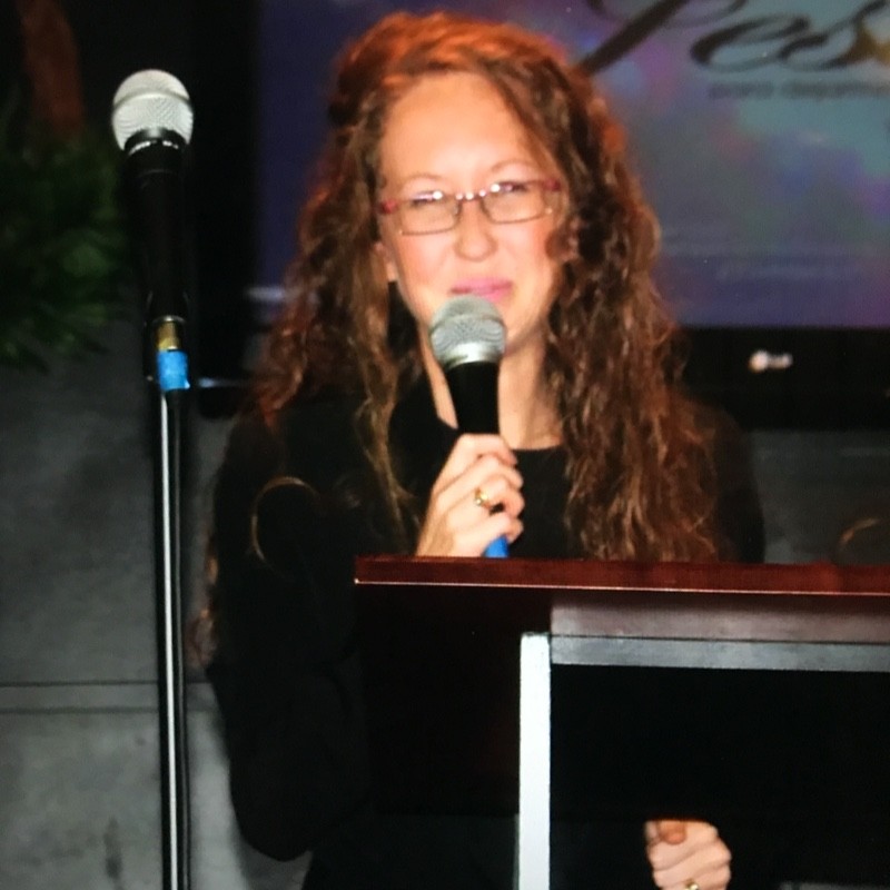 Rev. Jennifer Mieliulis Fuentes, Pastora